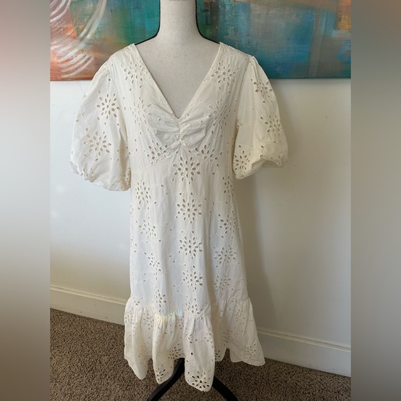Gibson Latimer Dresses & Skirts - Gibson Latimer Ivory Eyelet Hi Low Puff Sleeve All Cotton Midi Dress Lined L